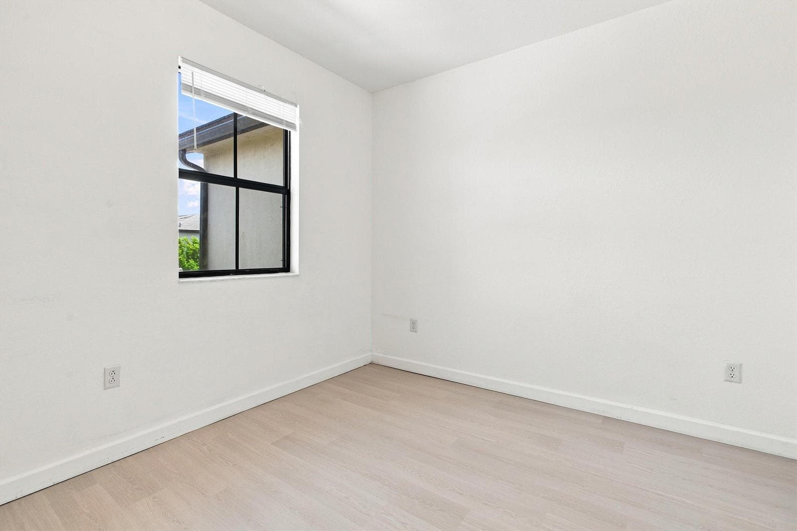 20-Property Photo 020