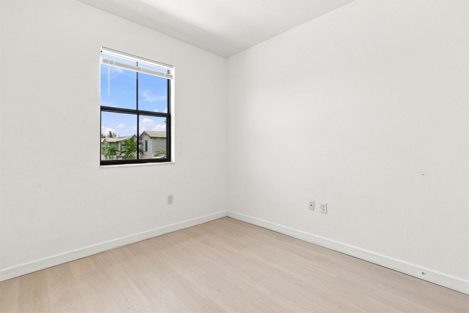 26-Property Photo 026