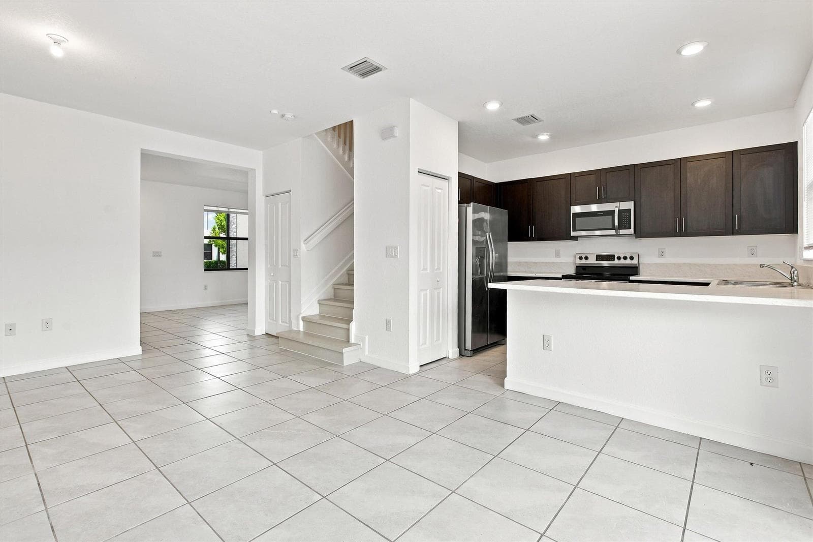 11-Property Photo 011