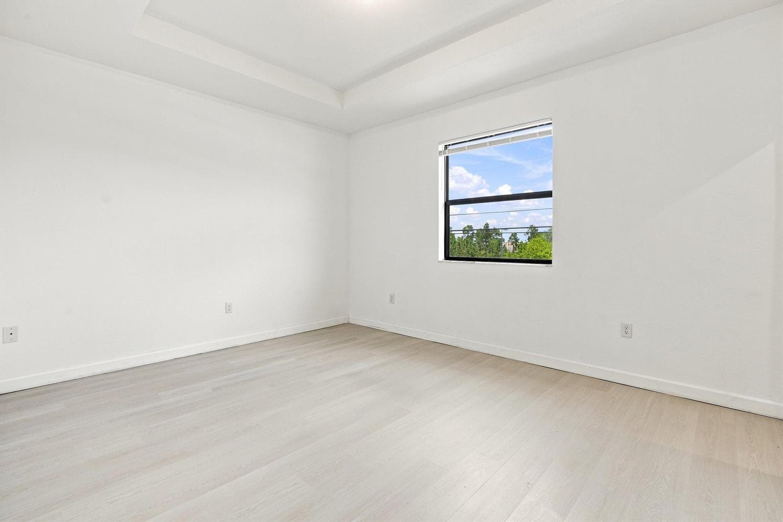 17-Property Photo 017