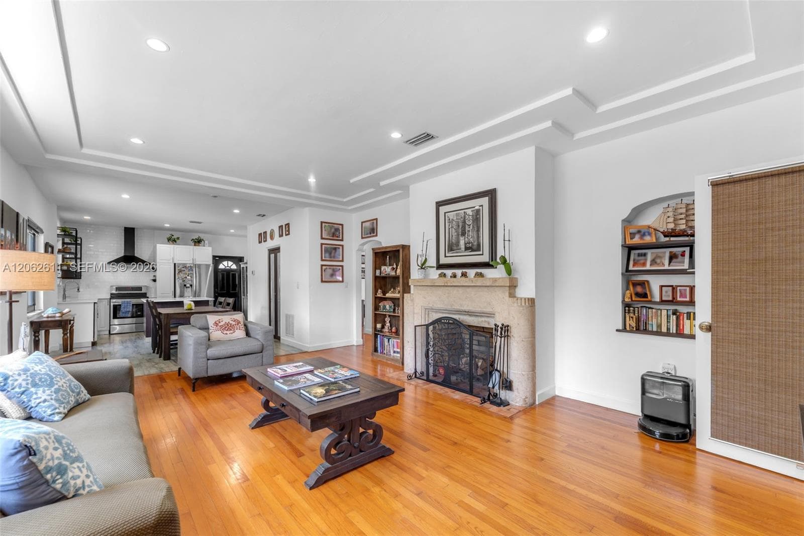 1575 SW 15th St photo 2
