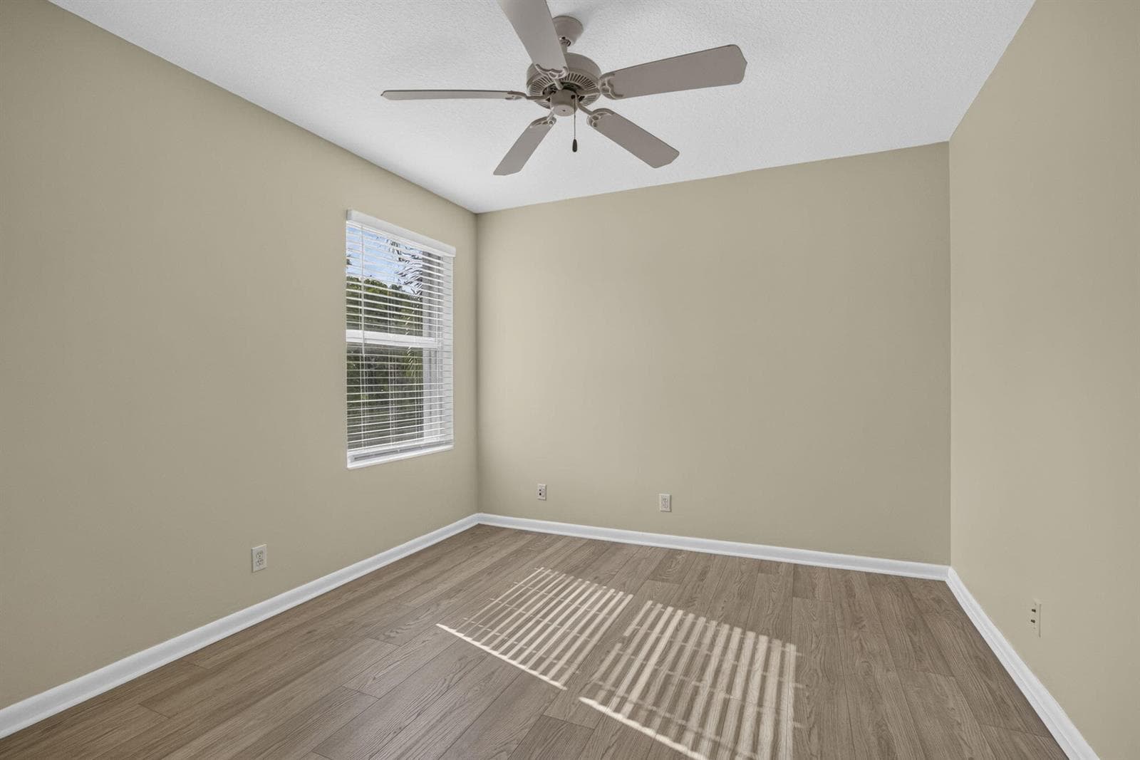 26-web-or-mls-BS1A5601