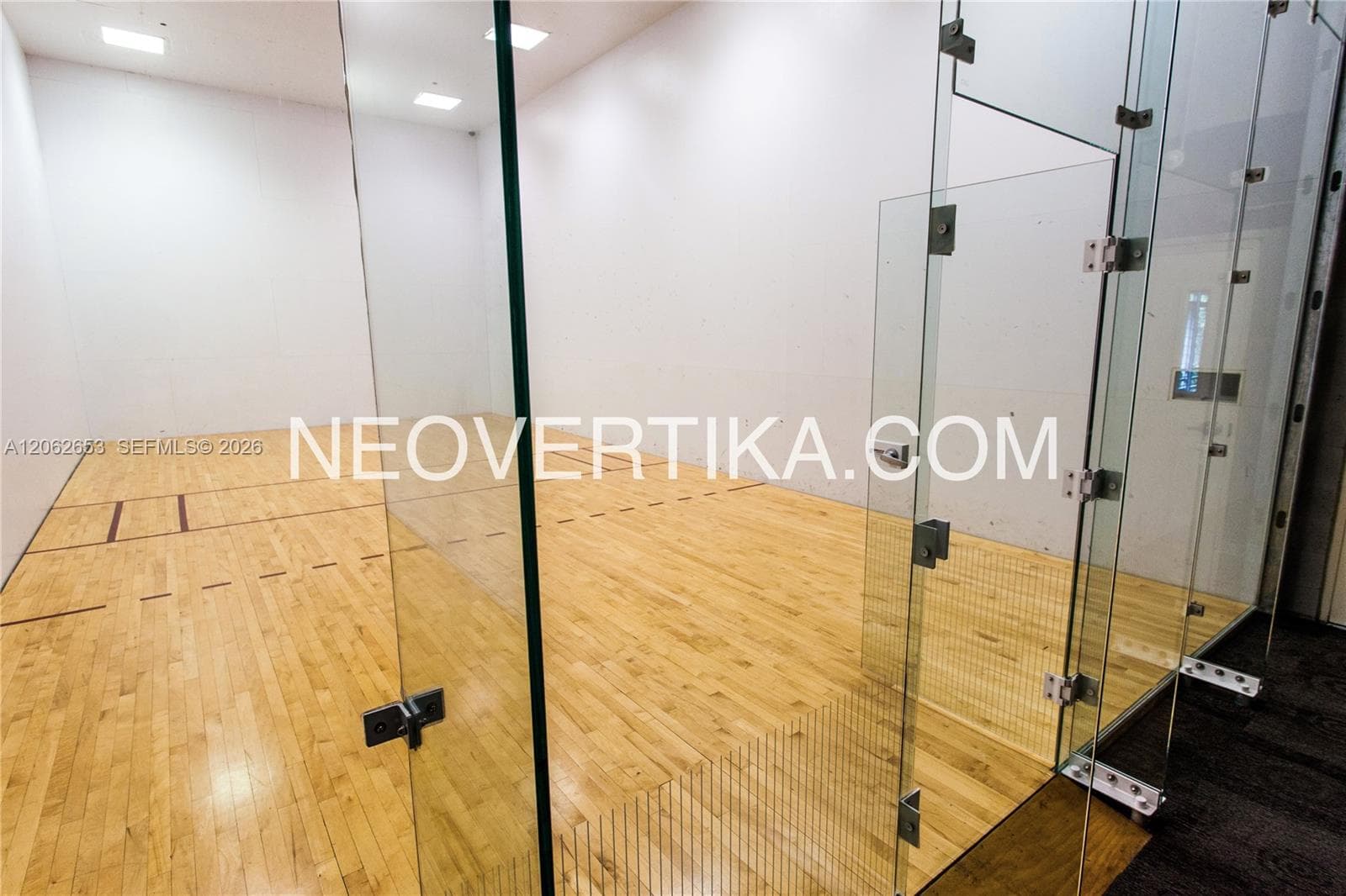 NEO VERTIKA CONDO · #PHI20 in Miami - Photo 18
