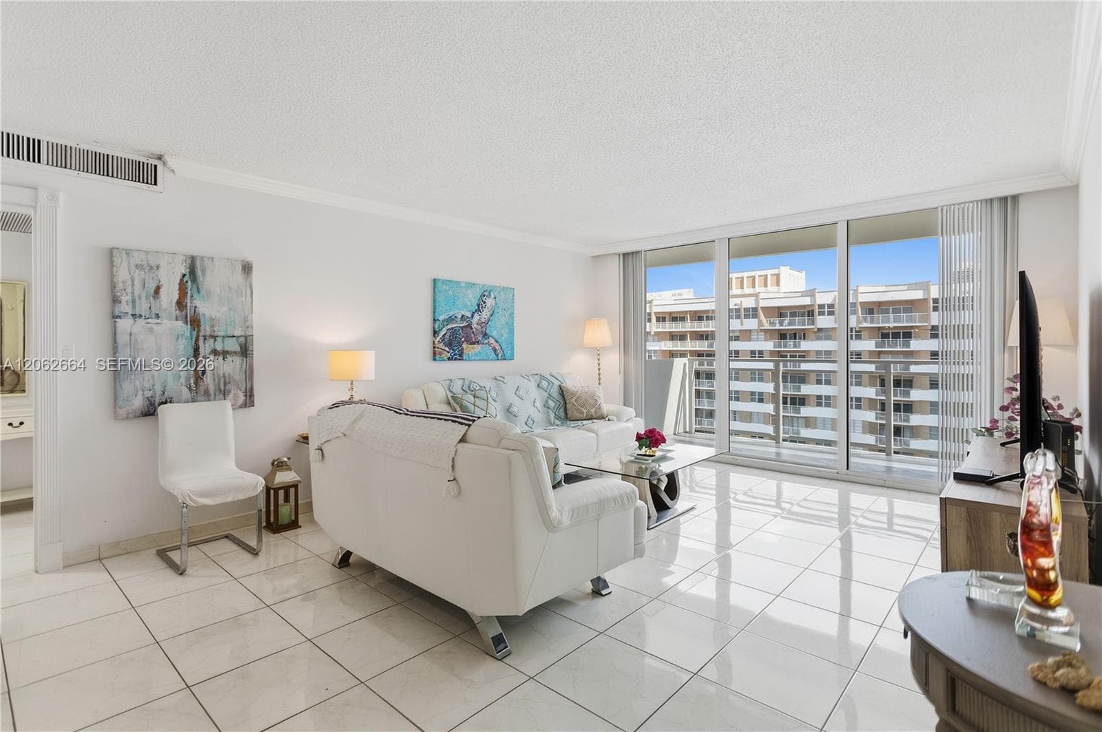 Parker Plaza · #2223 in Hallandale Beach - Photo 16