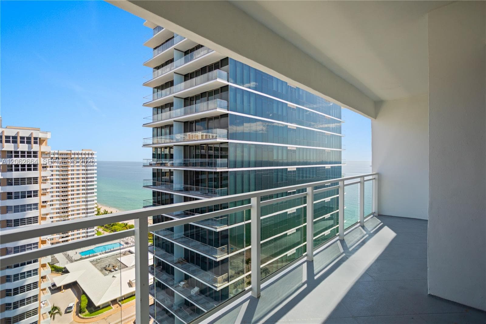 Parker Plaza · #2223 in Hallandale Beach - Photo 10