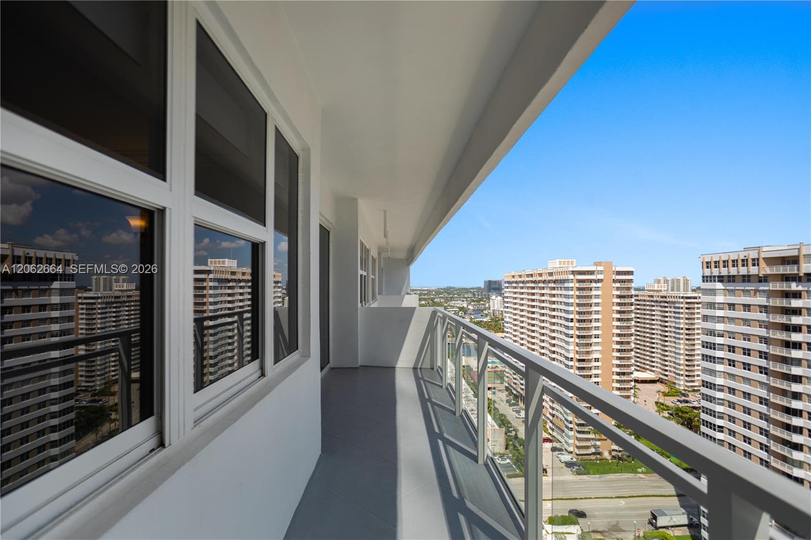 Parker Plaza · #2223 in Hallandale Beach - Photo 11