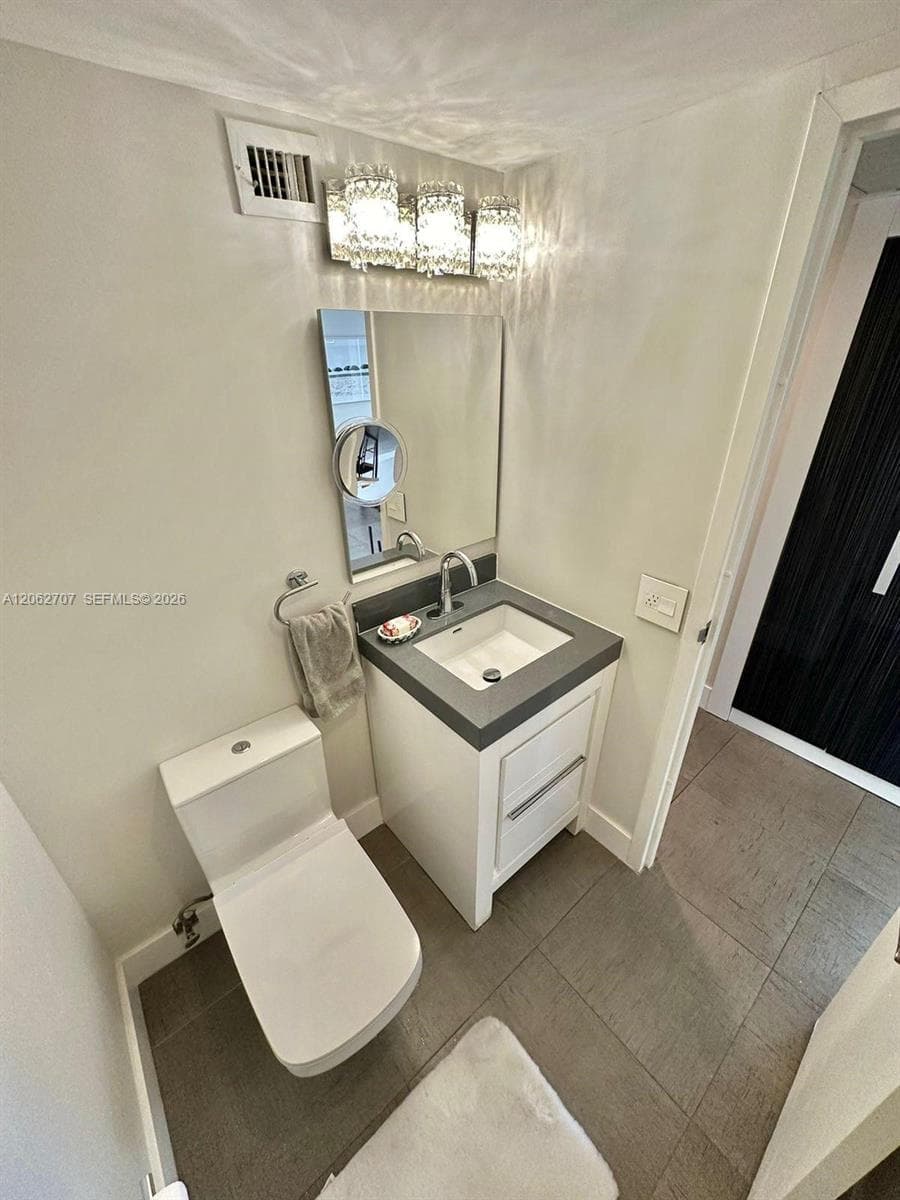 DESOTO PARK CONDO · #412 in Hallandale Beach - Photo 9