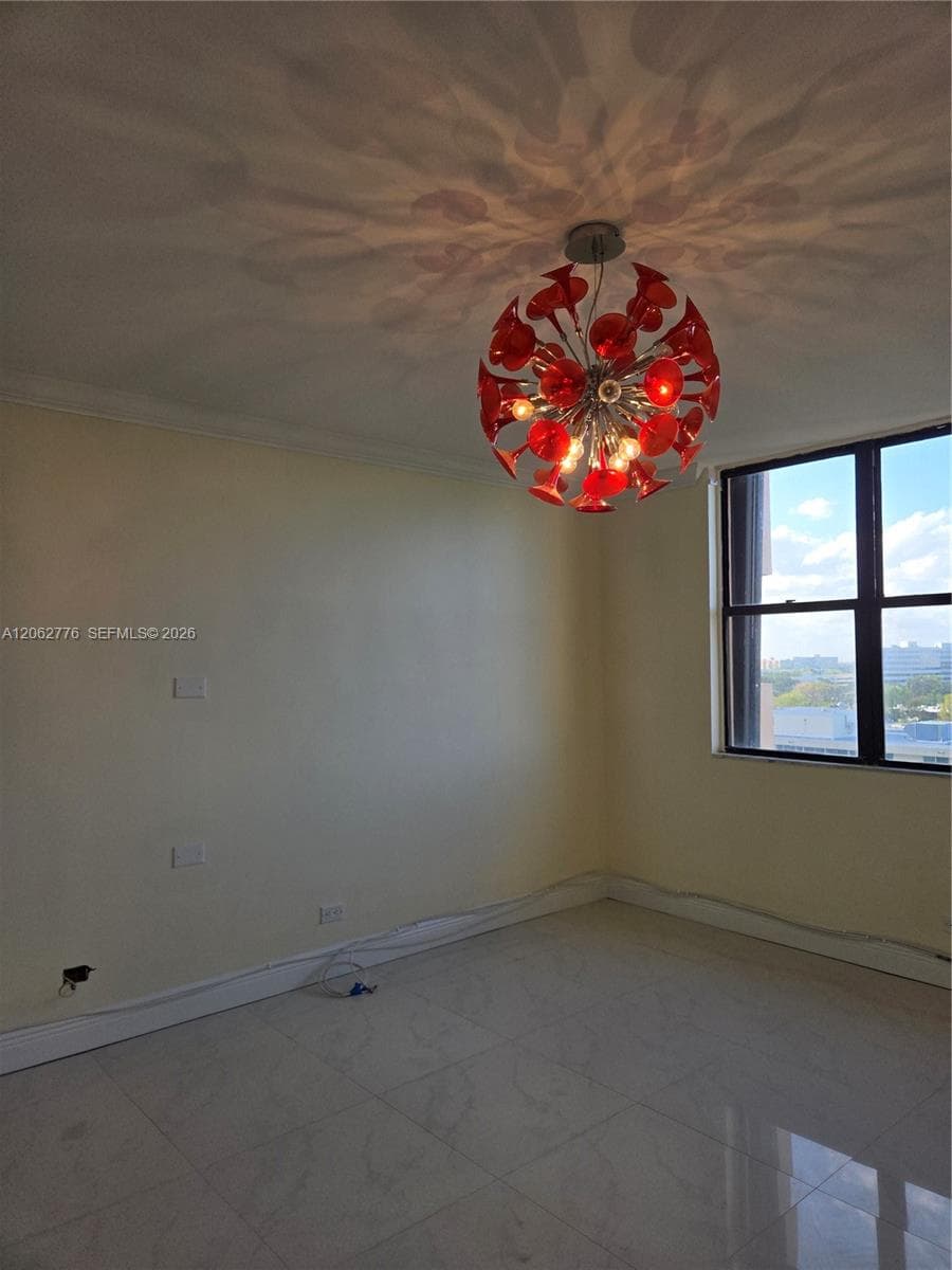 CRICKET CLUB CONDO · #911 in Miami - Photo 9