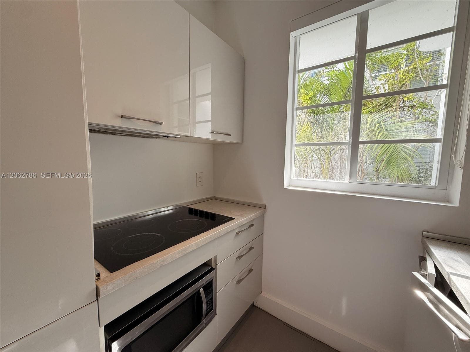 THE MORRISON CONDO · #6 in Miami Beach - Photo 8