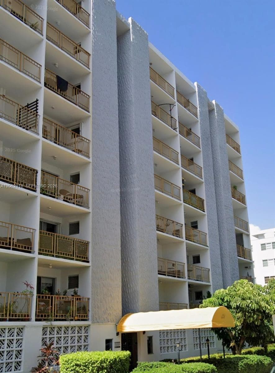 GOLDEN HOUSE CONDO · #505 in Miami Beach - Photo 1