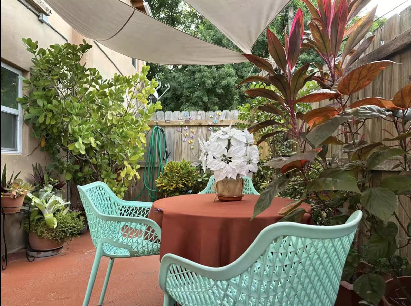 garden / private patio