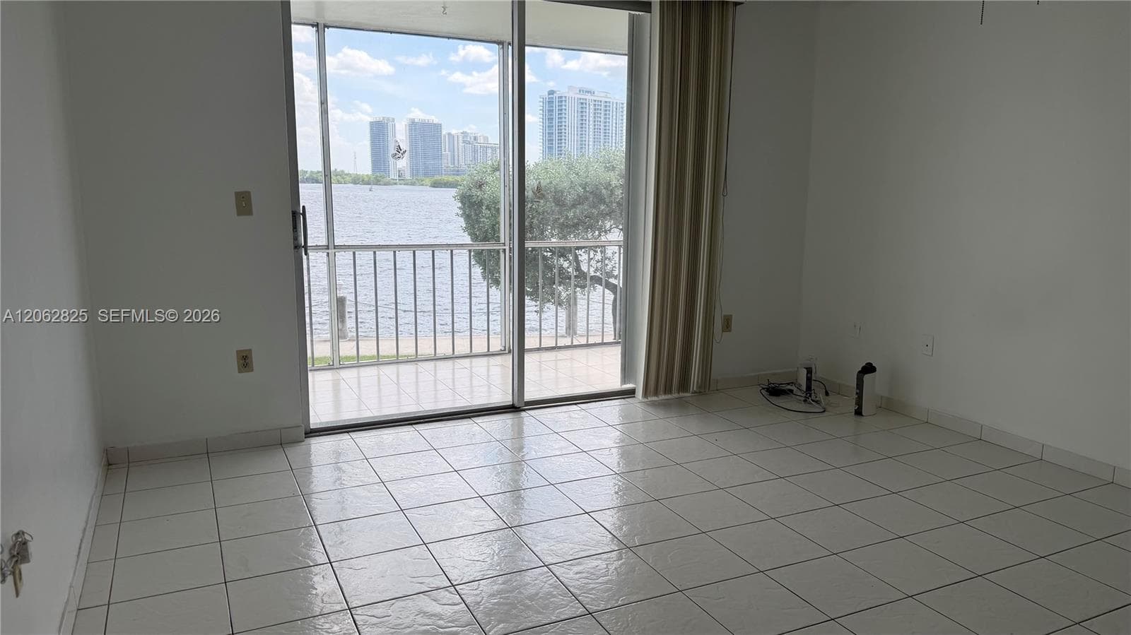 POINT EASE SEC 4 CONDO · #P210 in Aventura - Photo 6