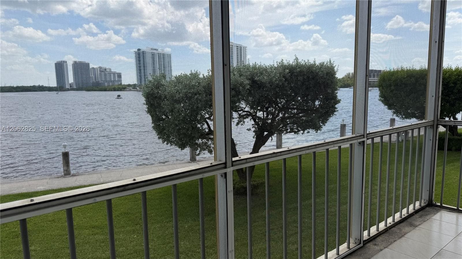 POINT EASE SEC 4 CONDO · #P210 in Aventura - Photo 4