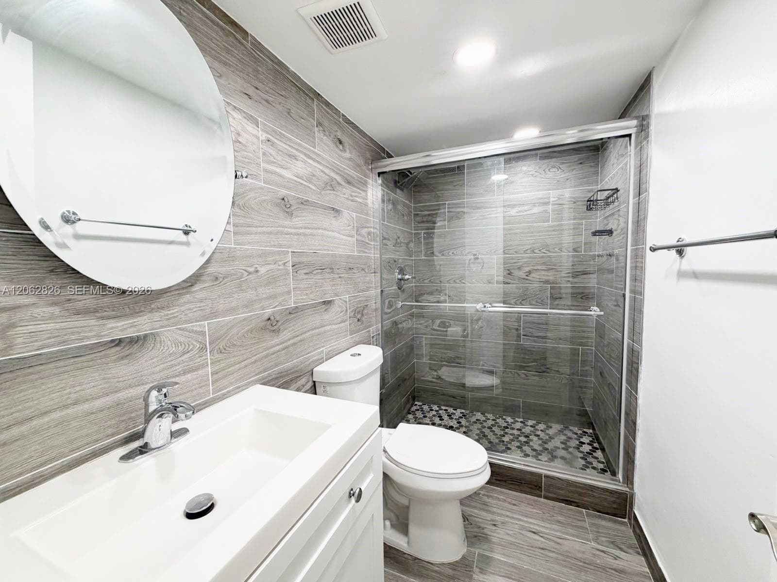 CARMEL LAKES CONDO NO 7 · #101 in Miami - Photo 4