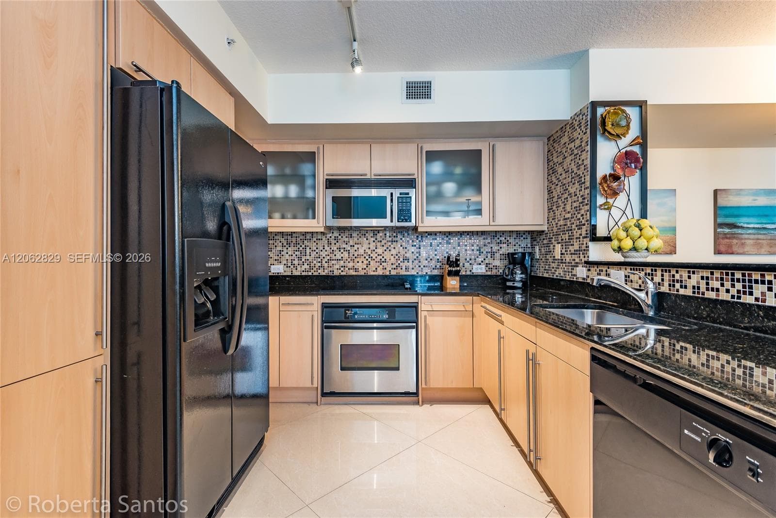 2080 OCEAN DRIVE CONDO · #804 in Hallandale Beach - Photo 20