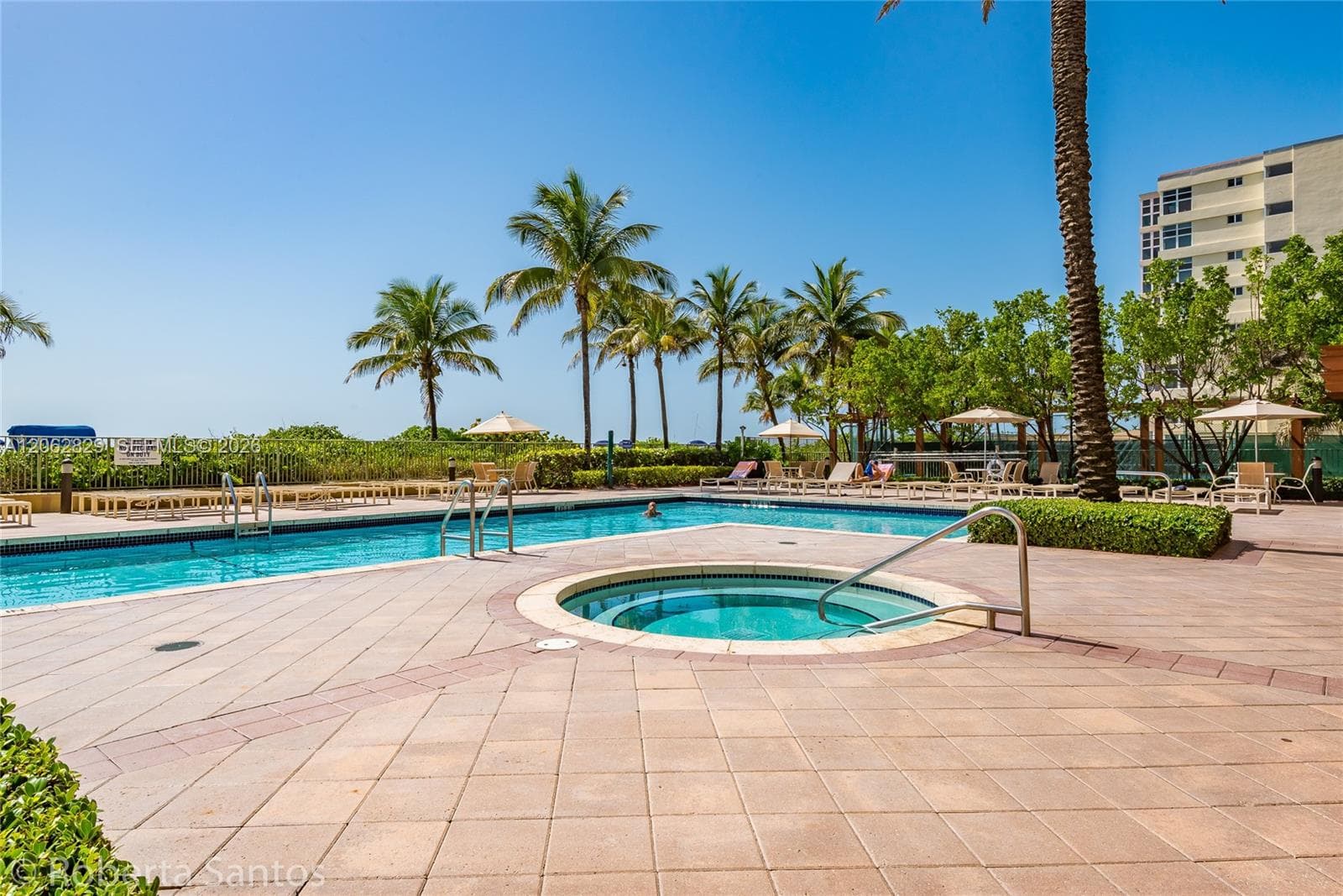 2080 OCEAN DRIVE CONDO · #804 in Hallandale Beach - Photo 8