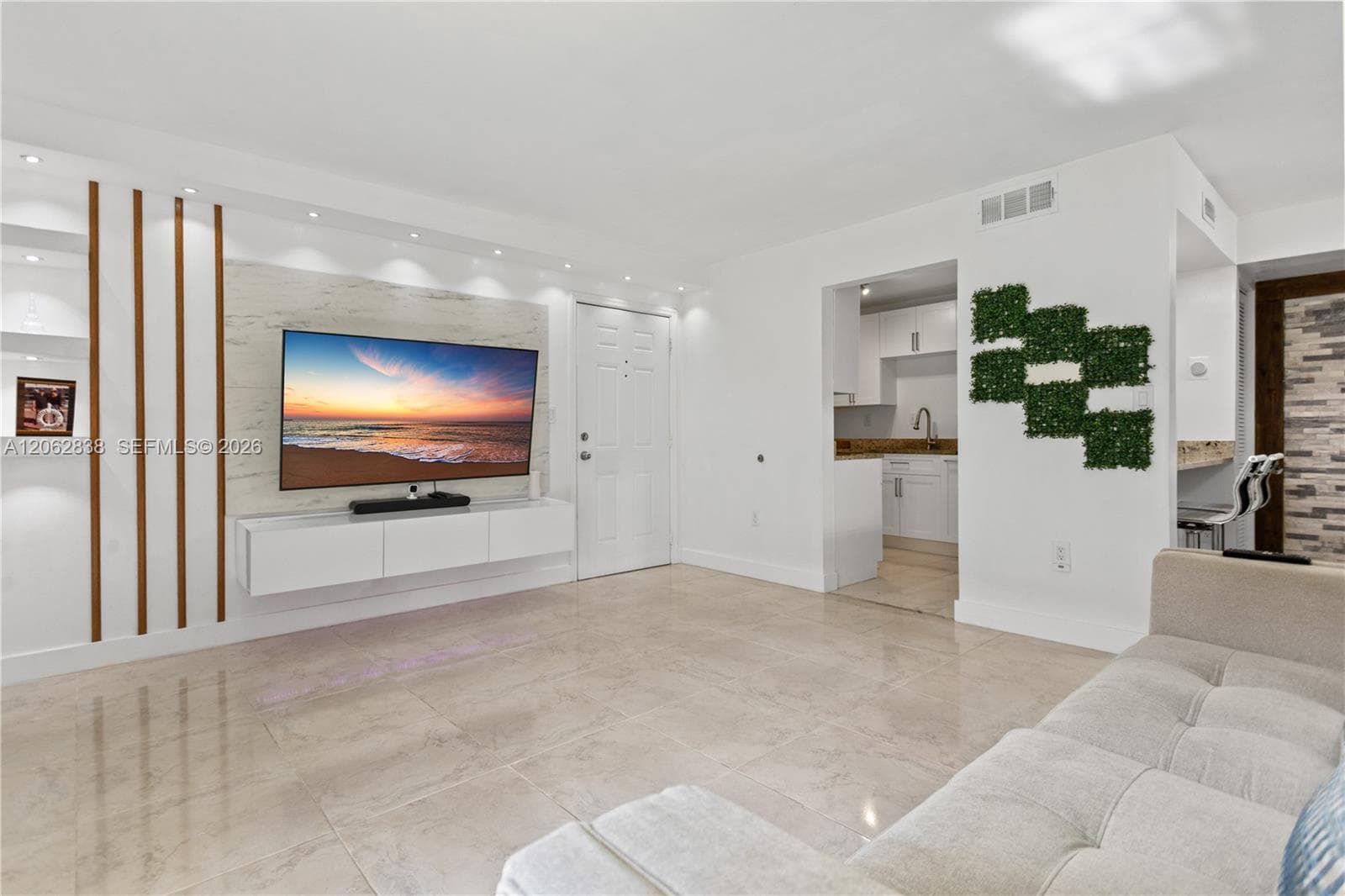 Carmel Lakes condo · #102 in Miami - Photo 8