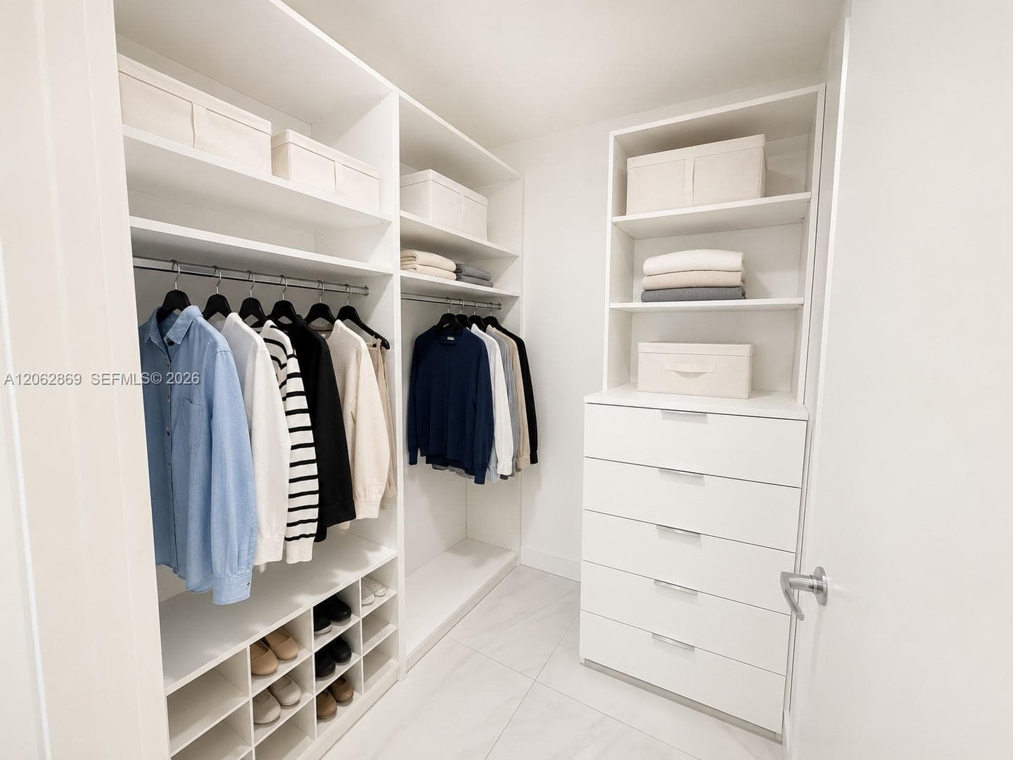 THE HARBOUR · #2007 in North Miami Beach - Photo 27
