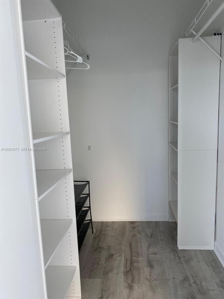 walking closet