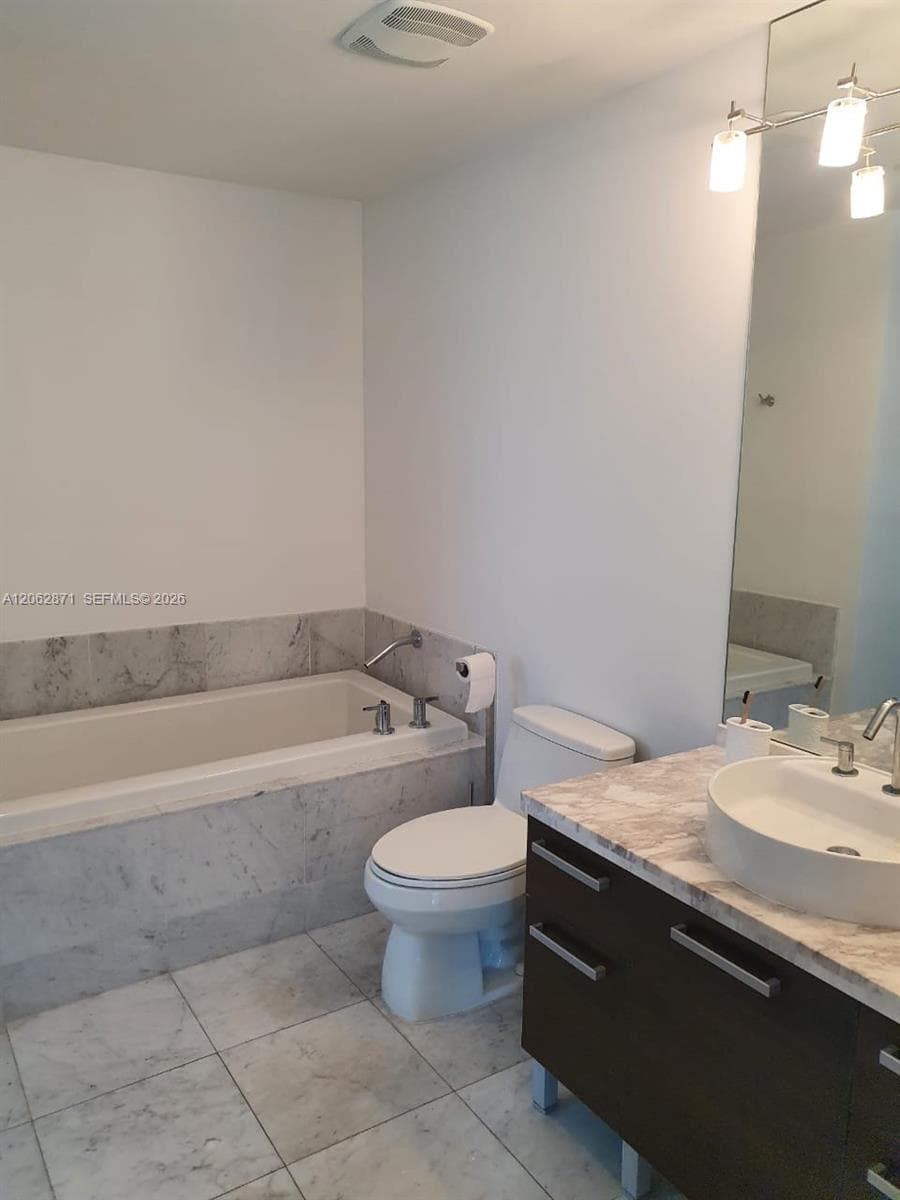 Vizcayne North · #202 in Miami - Photo 24