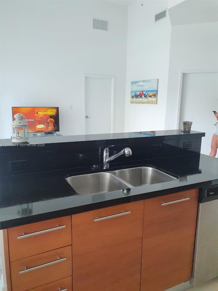 Vizcayne North · #202 in Miami - Photo 29