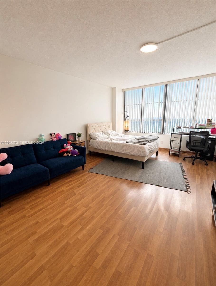 Olympus B · #1207 in Hallandale Beach - Photo 4