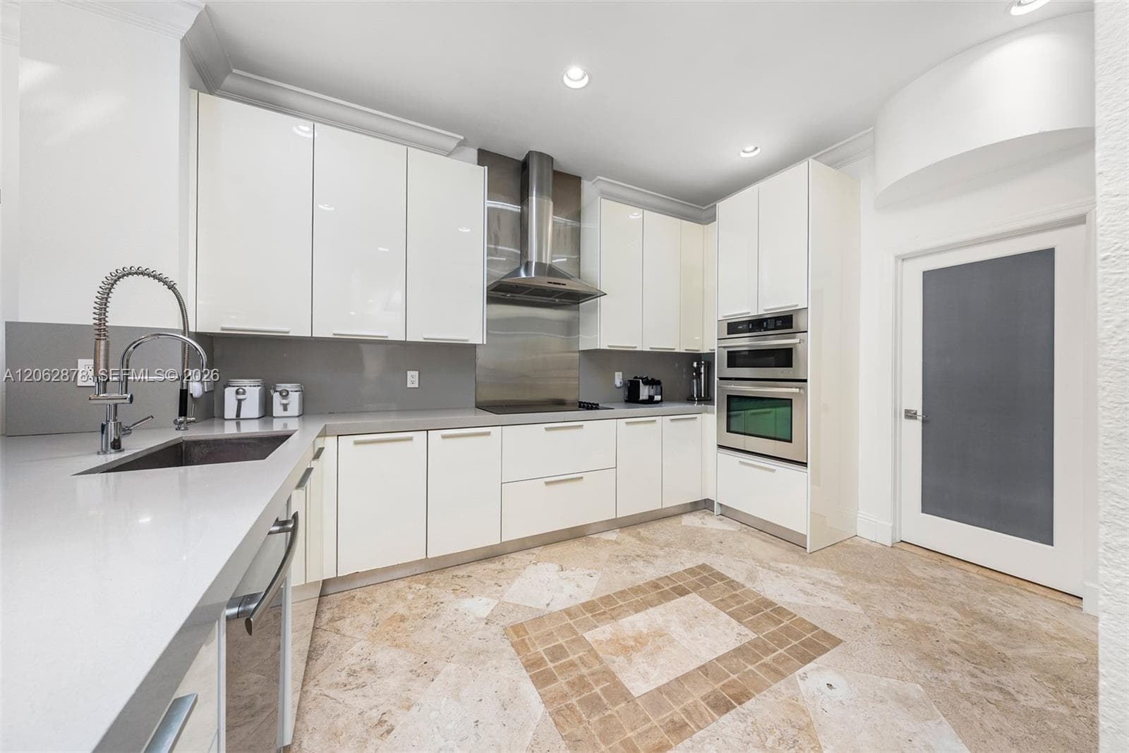6 Coconut Ln photo 18