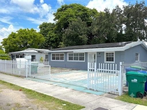2991 NW 43rd Ter photo 2