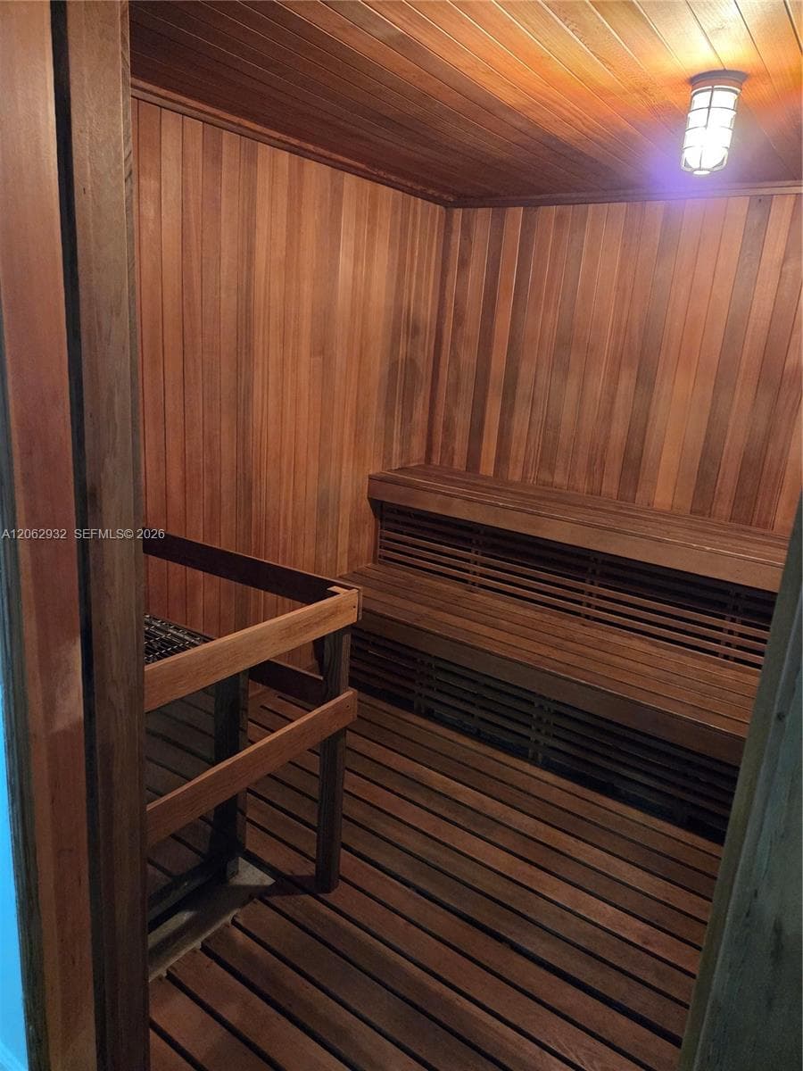 200 LESLIE CONDO · #1029 in Hallandale Beach - Photo 35