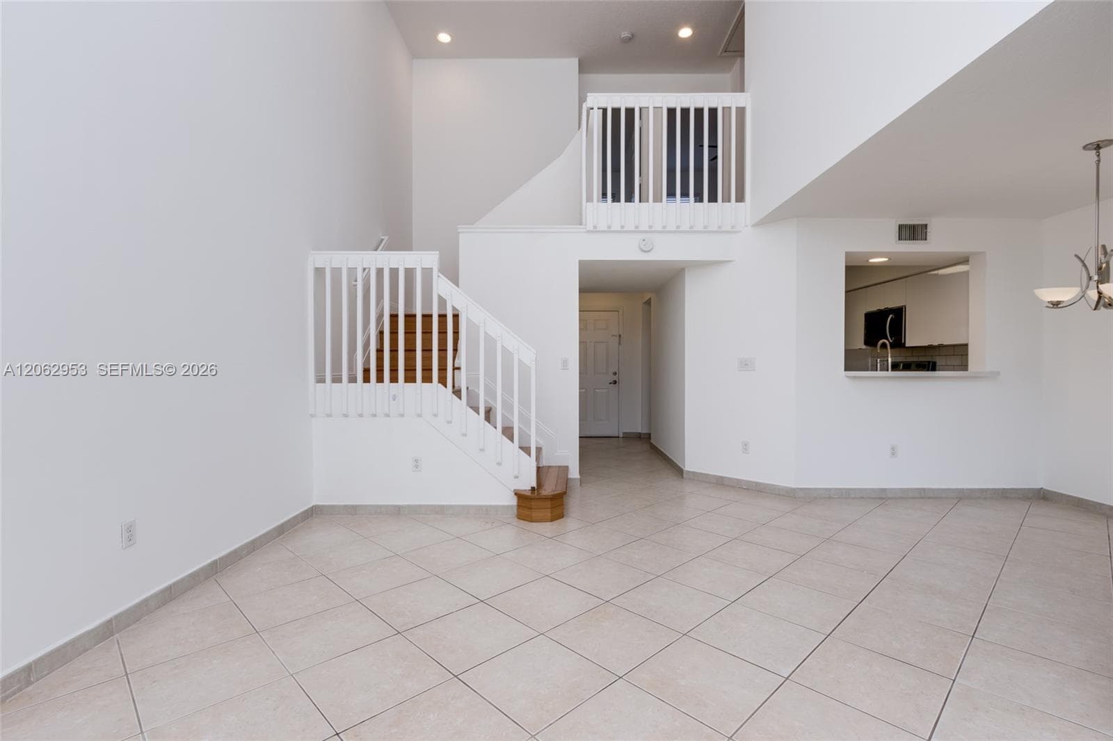 1540 N Trafalgar Cir photo 13