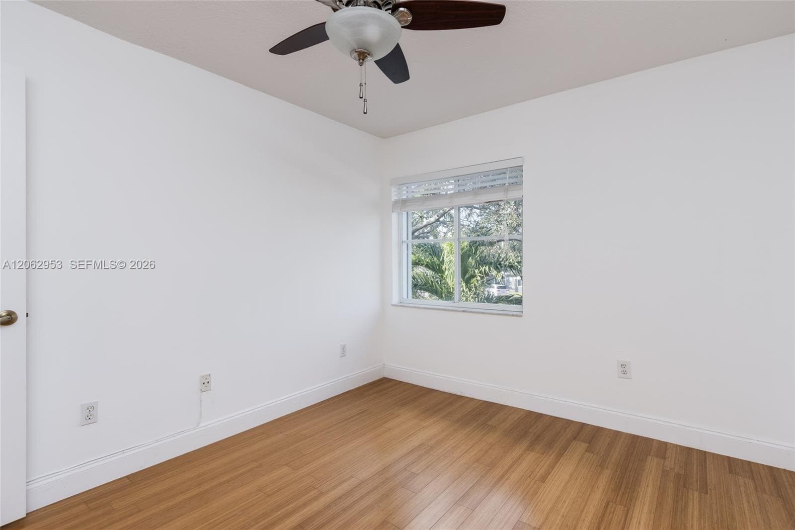 1540 N Trafalgar Cir photo 16