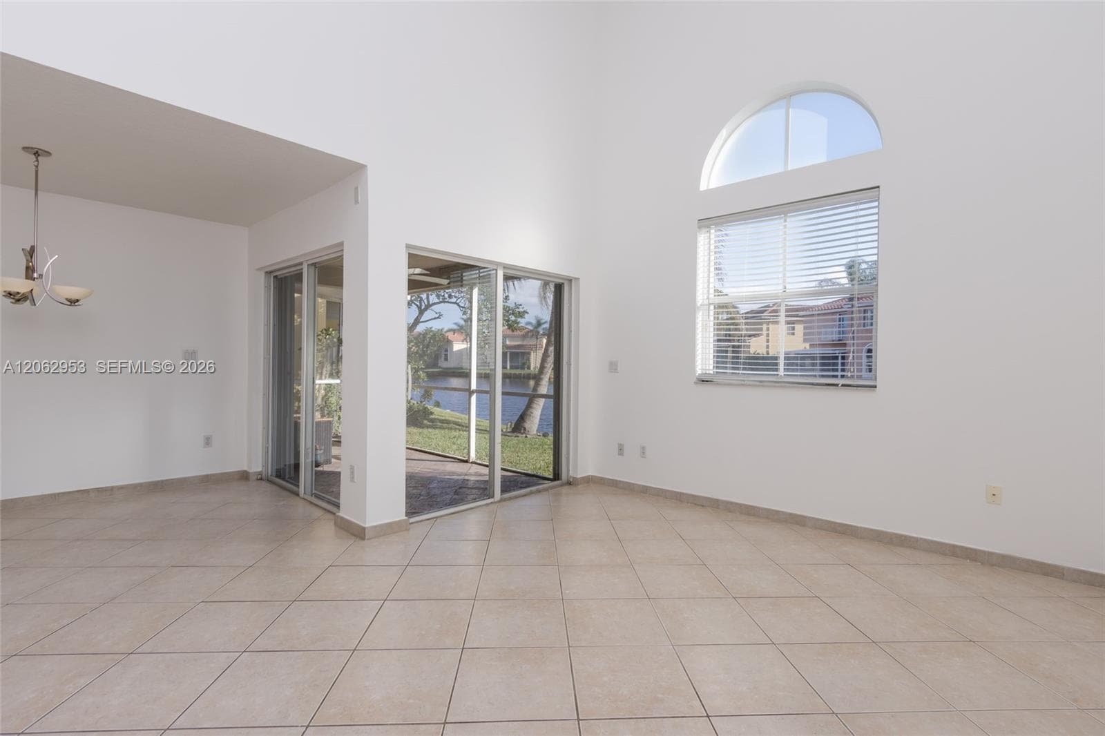 1540 N Trafalgar Cir photo 12