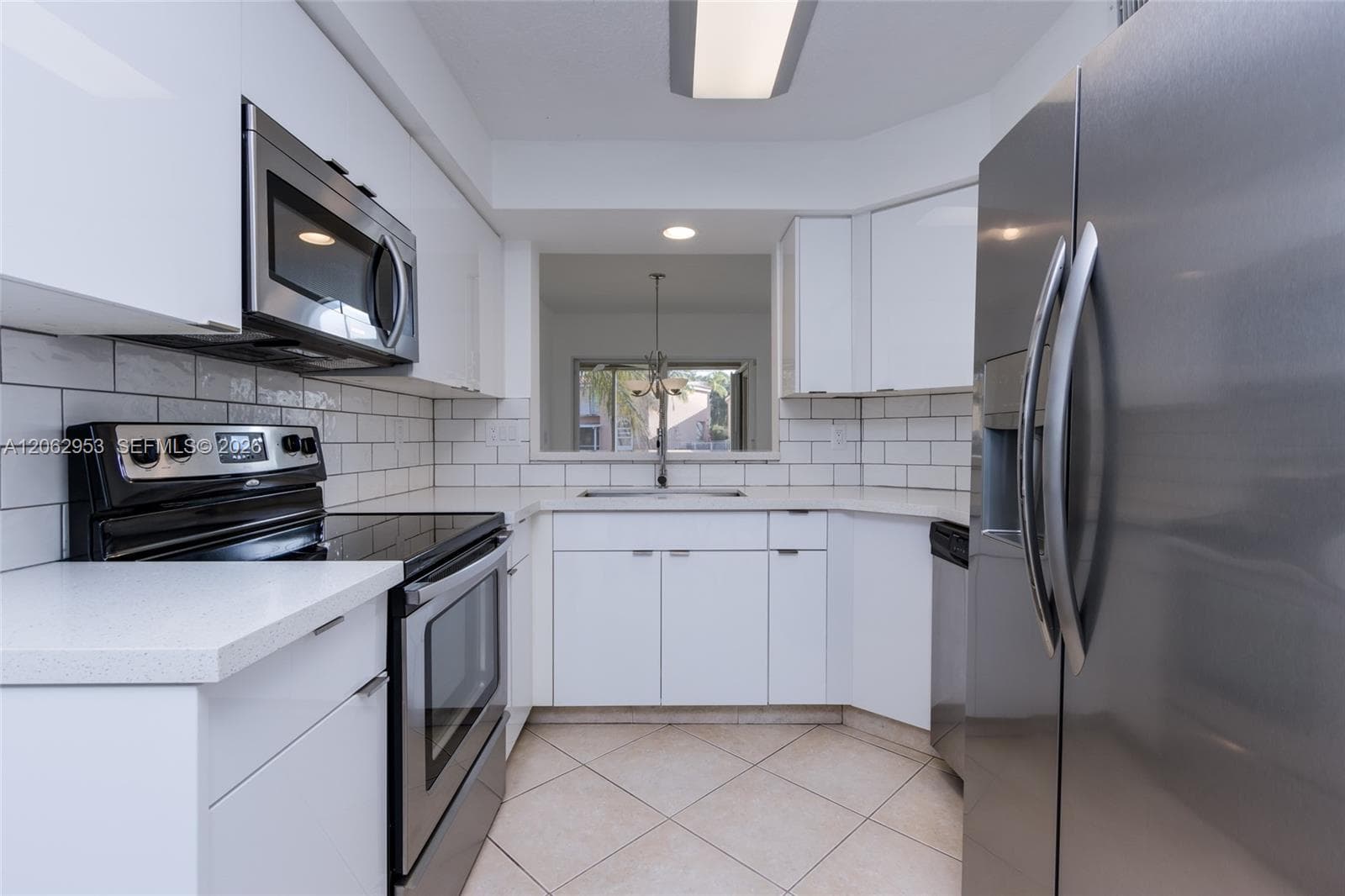 1540 N Trafalgar Cir photo 9