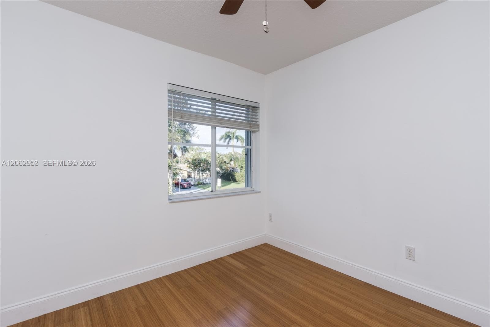 1540 N Trafalgar Cir photo 14