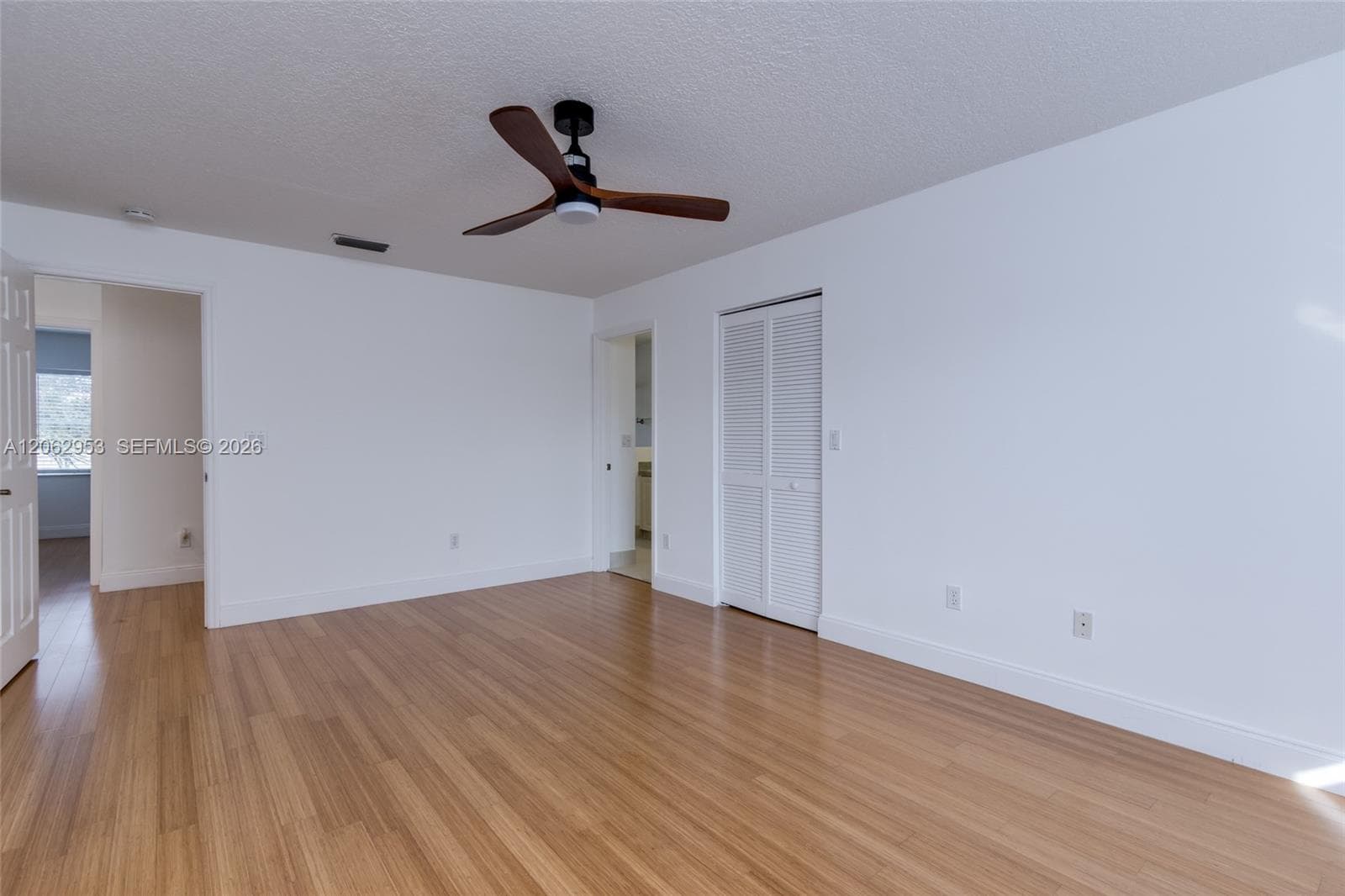 1540 N Trafalgar Cir photo 21