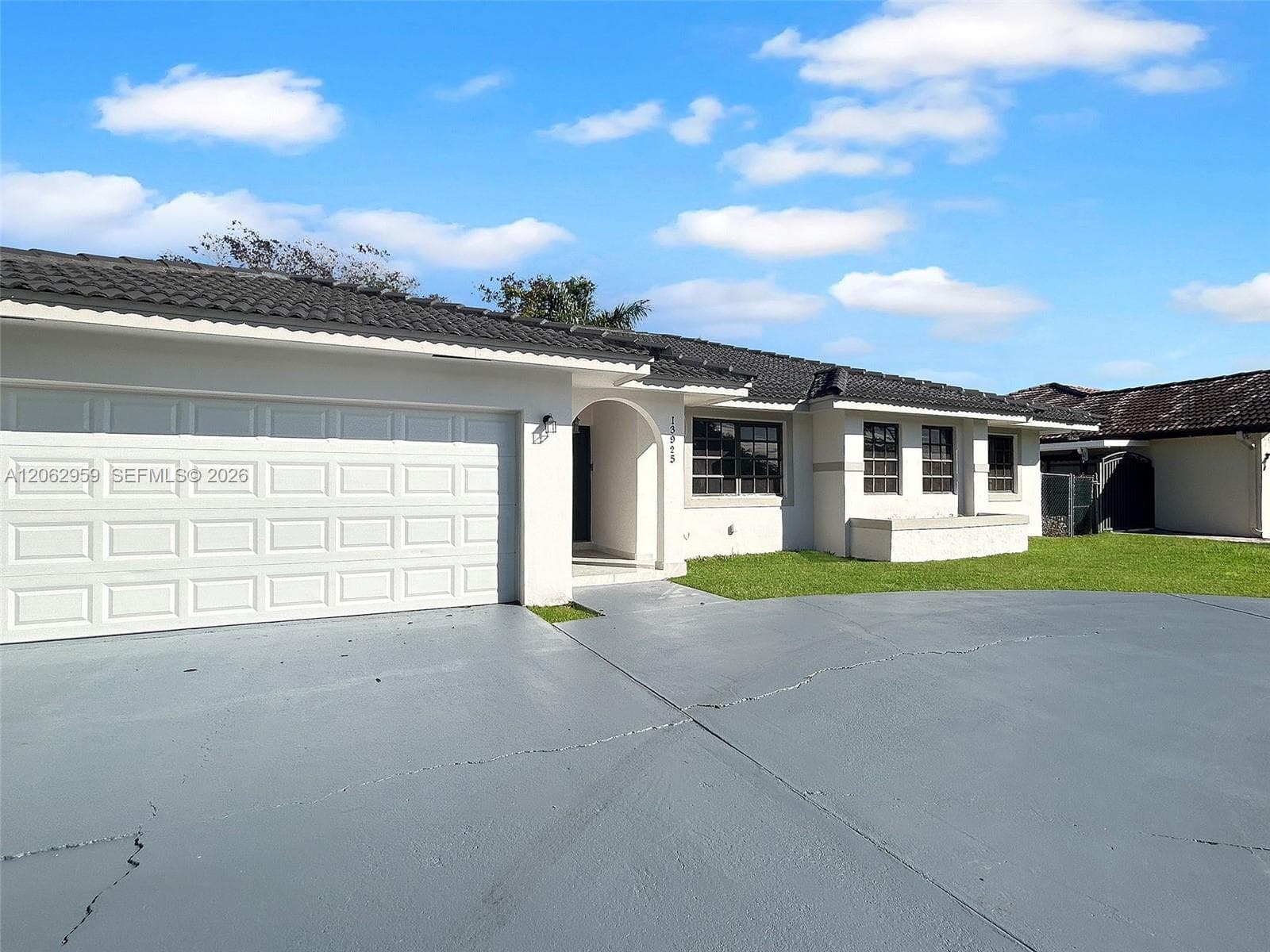 13925 SW 26th Ter photo 5