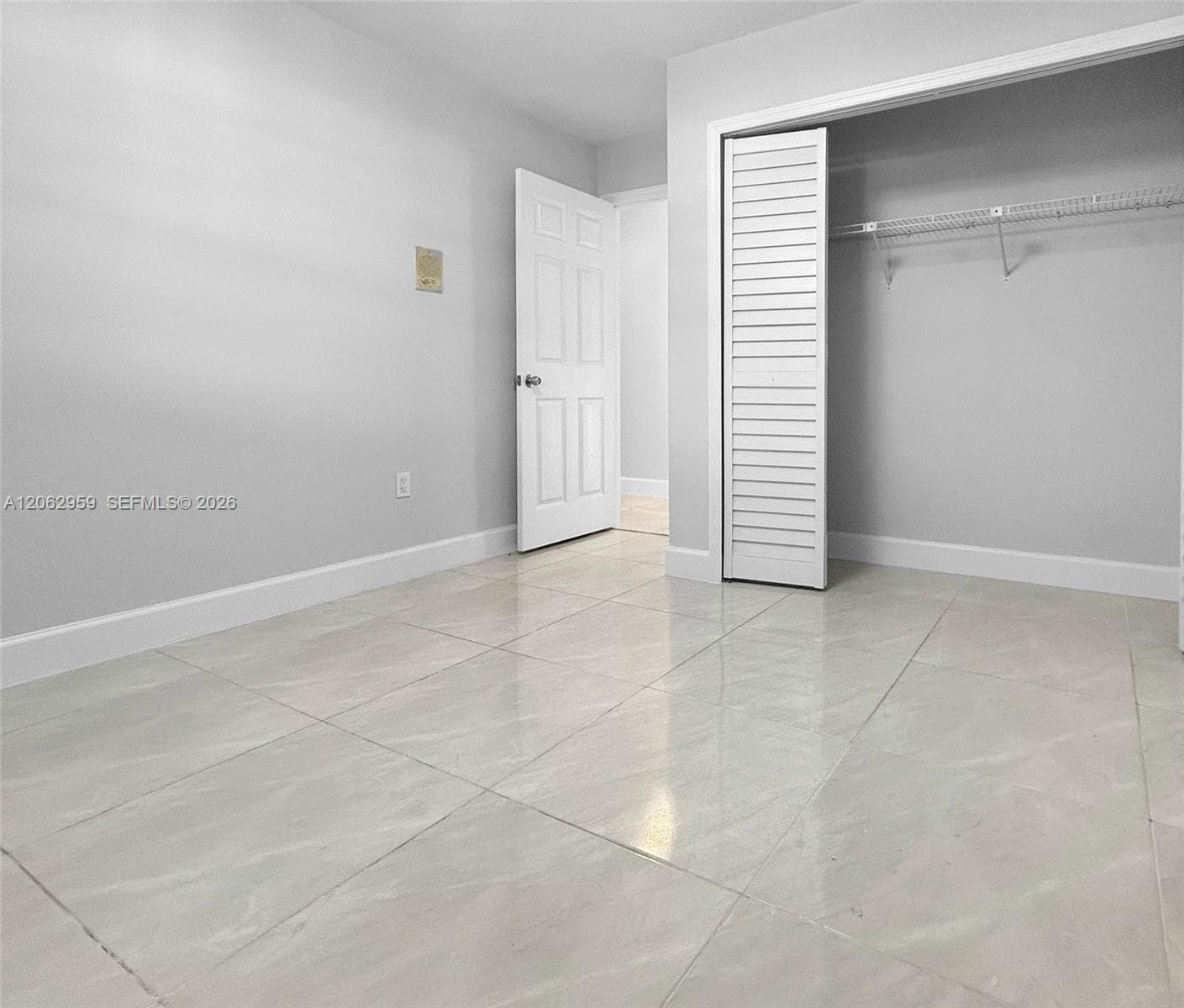 13925 SW 26th Ter photo 18