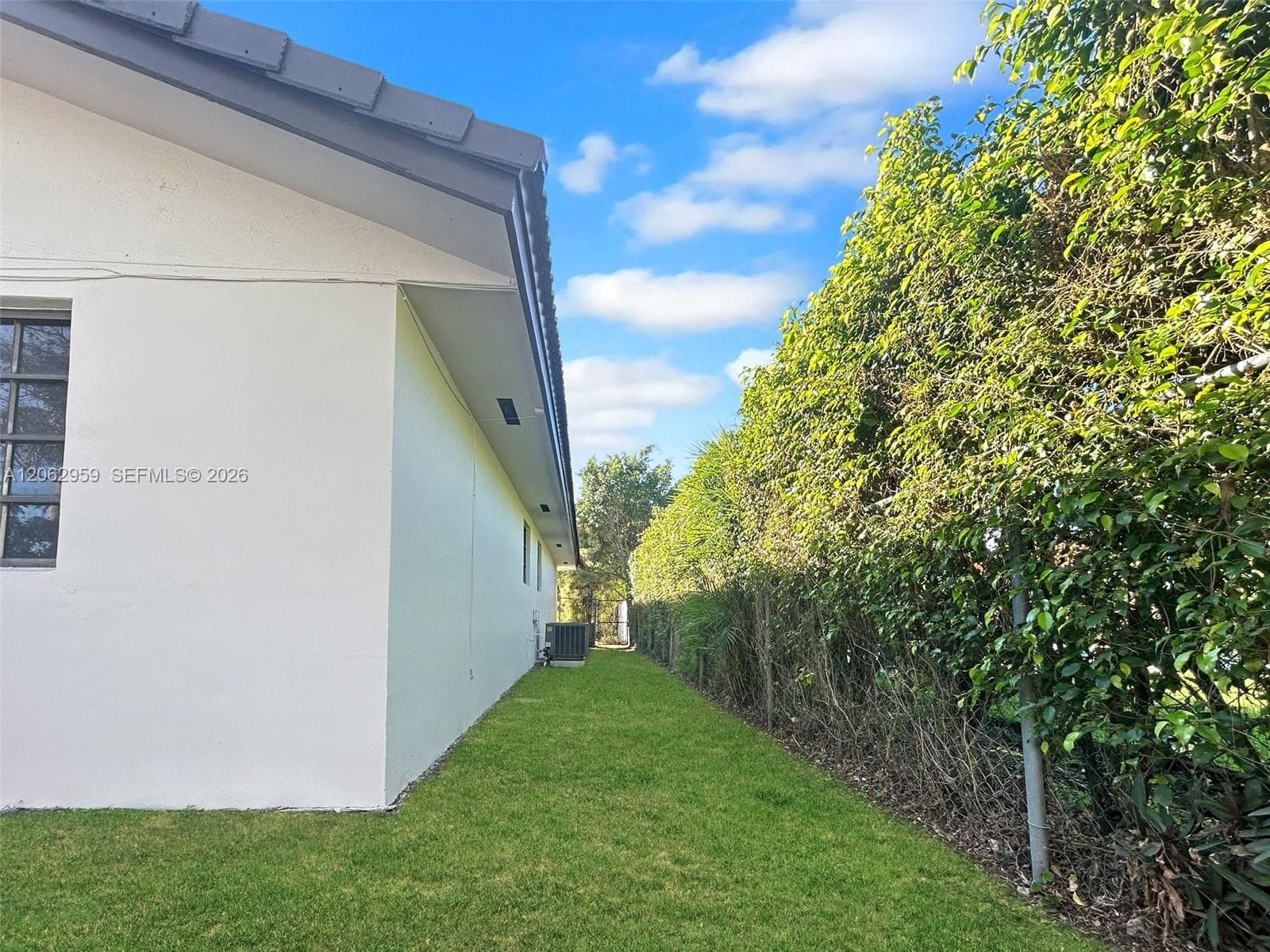 13925 SW 26th Ter photo 11