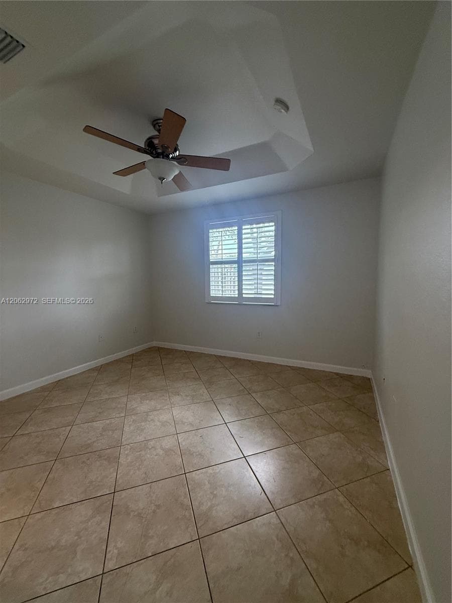 3064 SE 1st Dr #7 photo 5