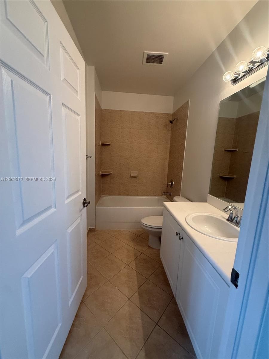 3064 SE 1st Dr #7 photo 9