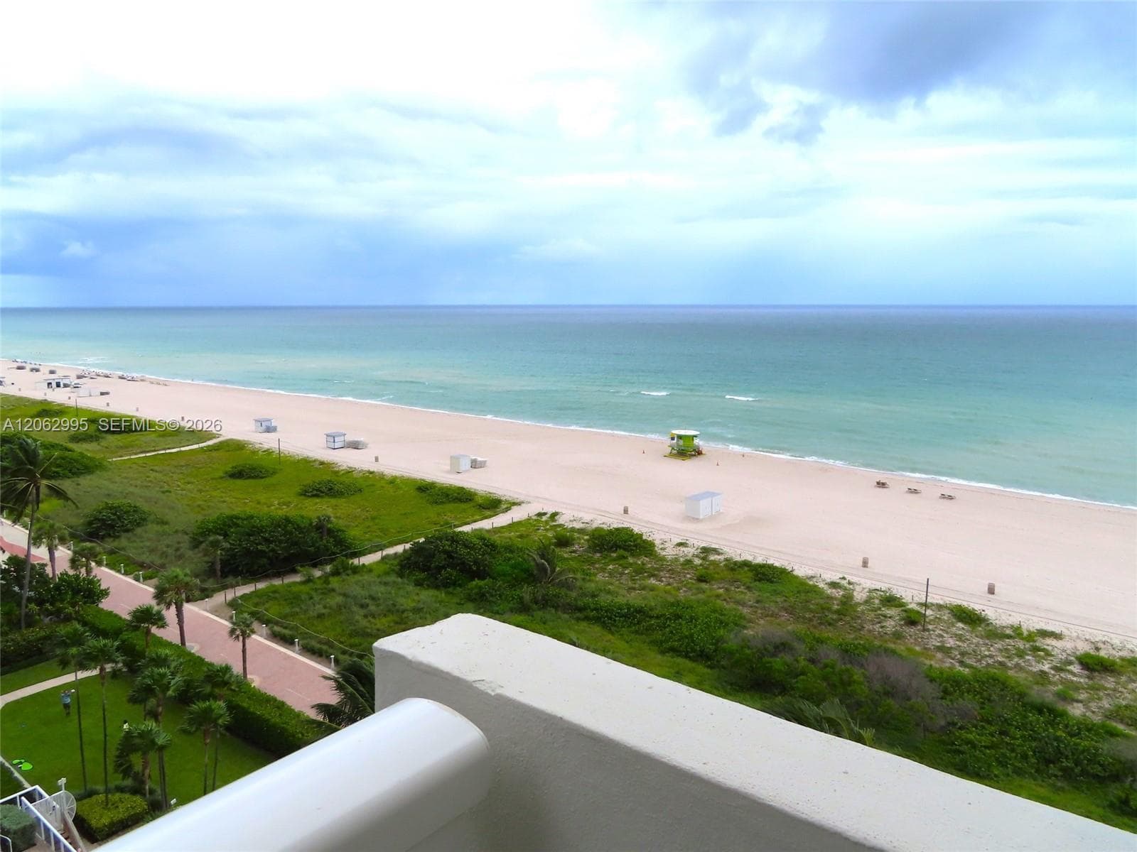 ARLEN BEACH CONDO · #919 in Miami Beach - Photo 1