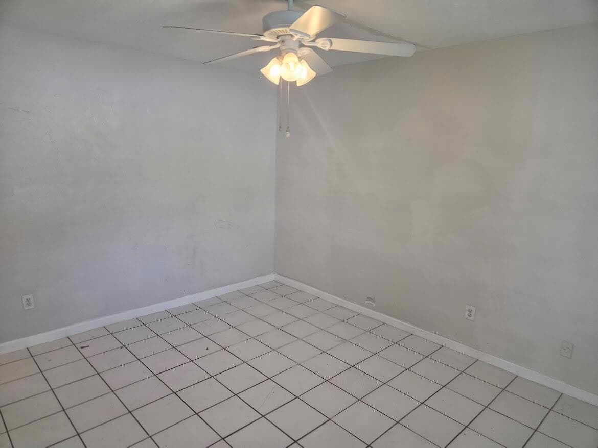 Living and dining tile ceiling fan