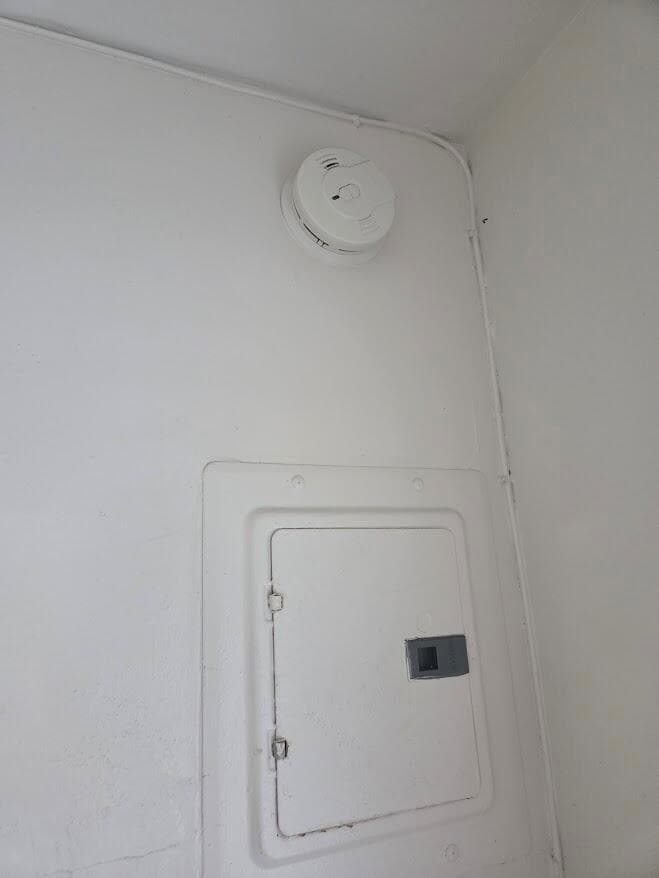 Smoke detector and circuit breaker