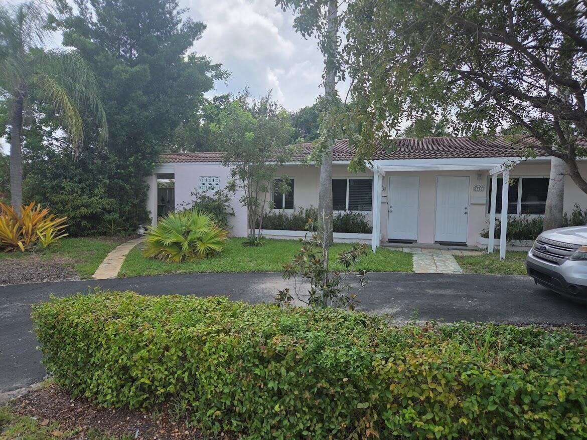 Front view driveway