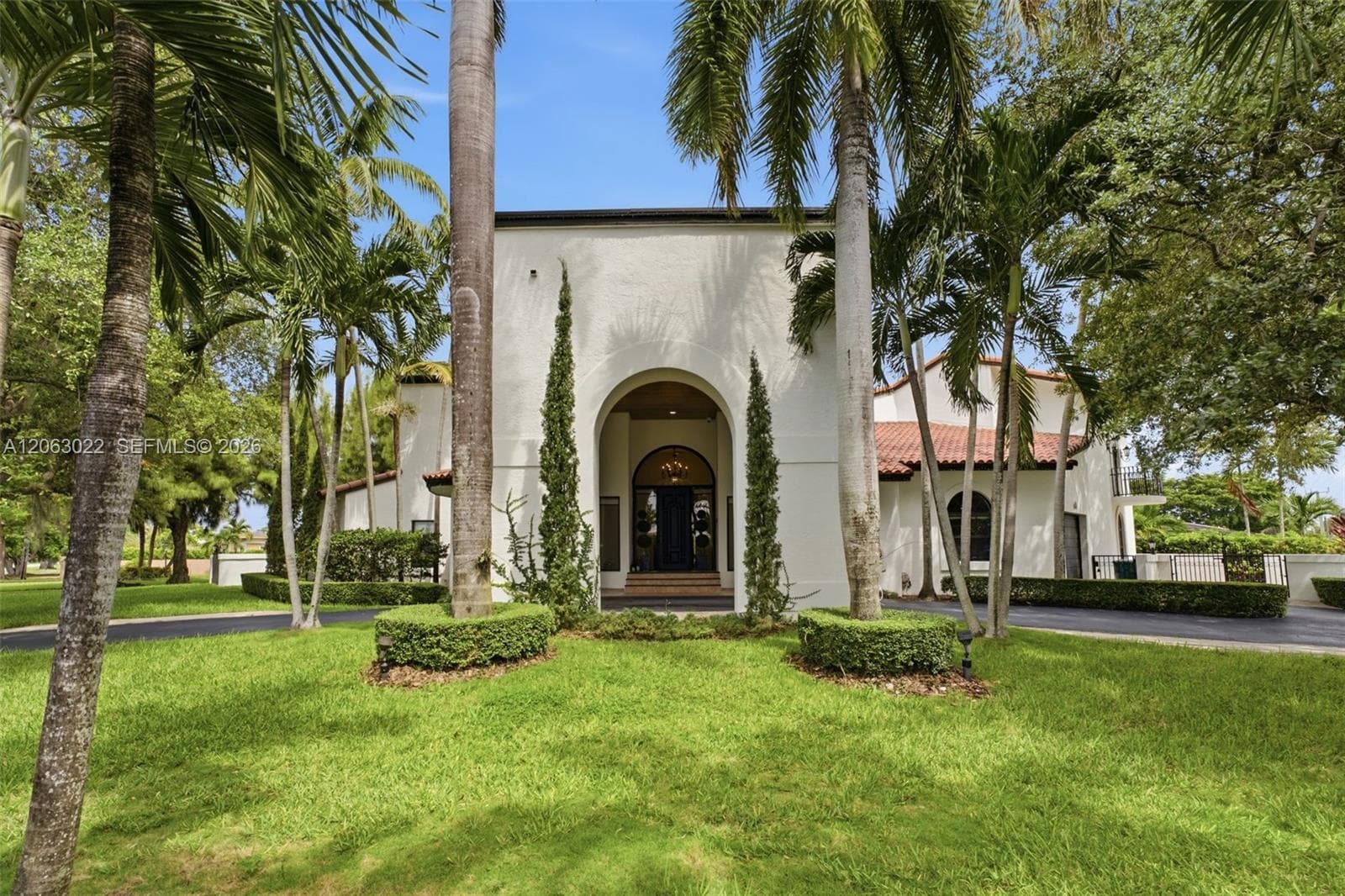 8215 Grand Canal Dr photo 1