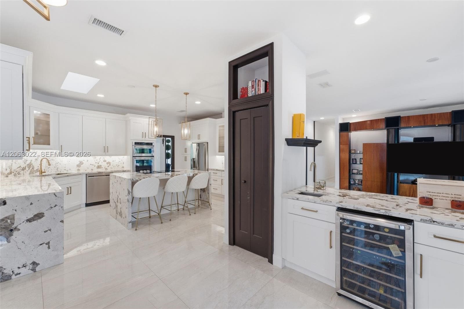 8215 Grand Canal Dr photo 11