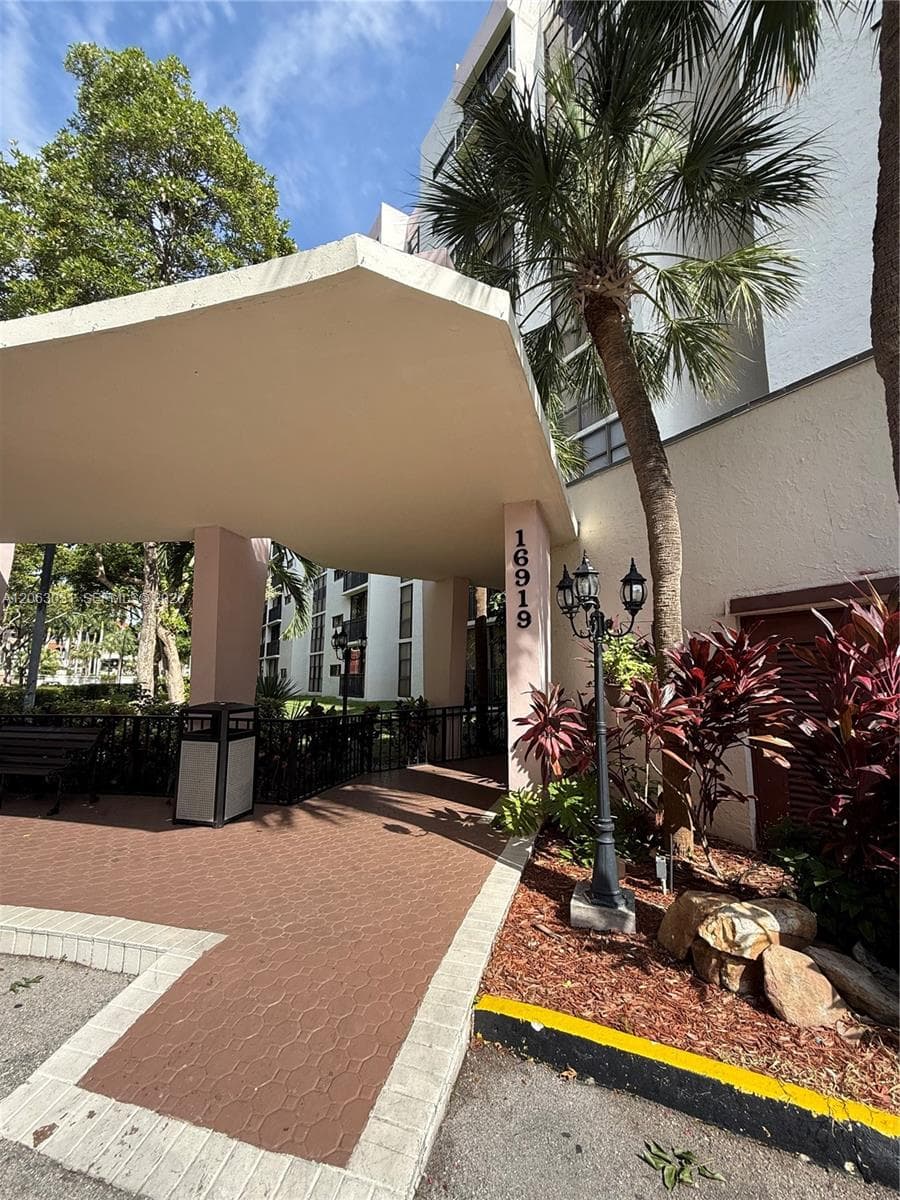 PLAZA OF AMERICAS CONDO P · #916 in Sunny Isles Beach - Photo 3