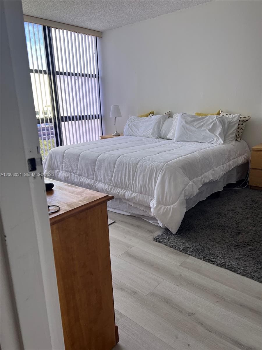 PLAZA OF AMERICAS CONDO P · #916 in Sunny Isles Beach - Photo 11