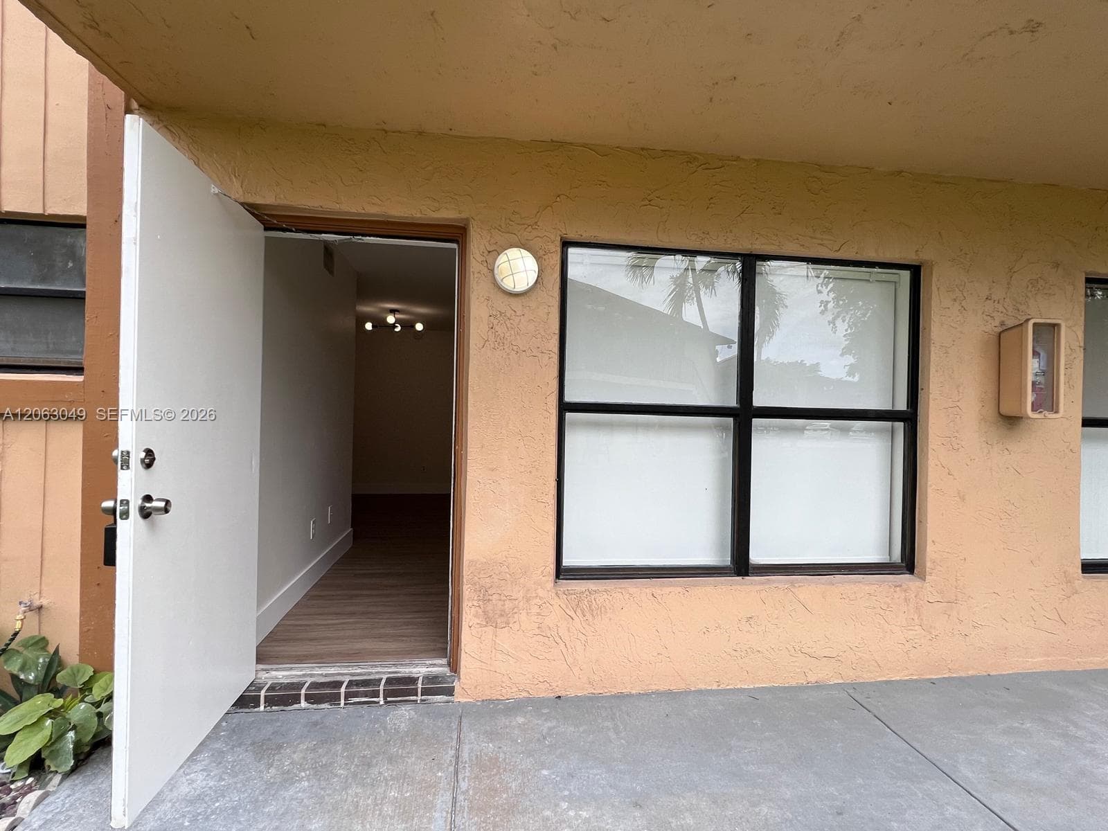 LAGO GRANDE TWO CONDO · #12-20 in Hialeah - Photo 5