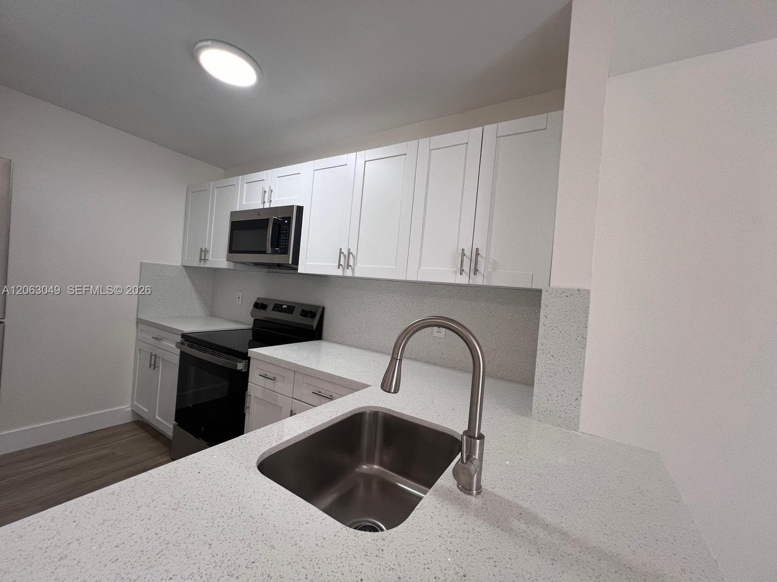 LAGO GRANDE TWO CONDO · #12-20 in Hialeah - Photo 4